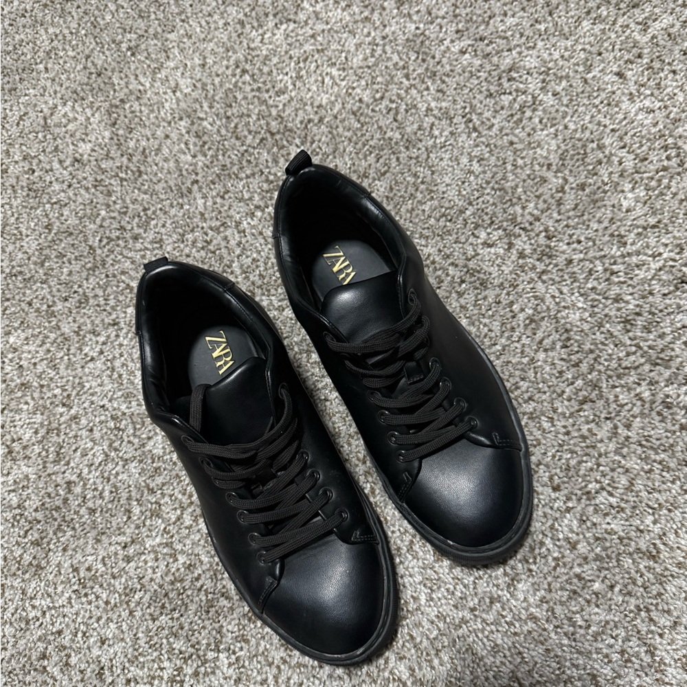 Zara Black Leather Sneakers Sleek Minimalist Design